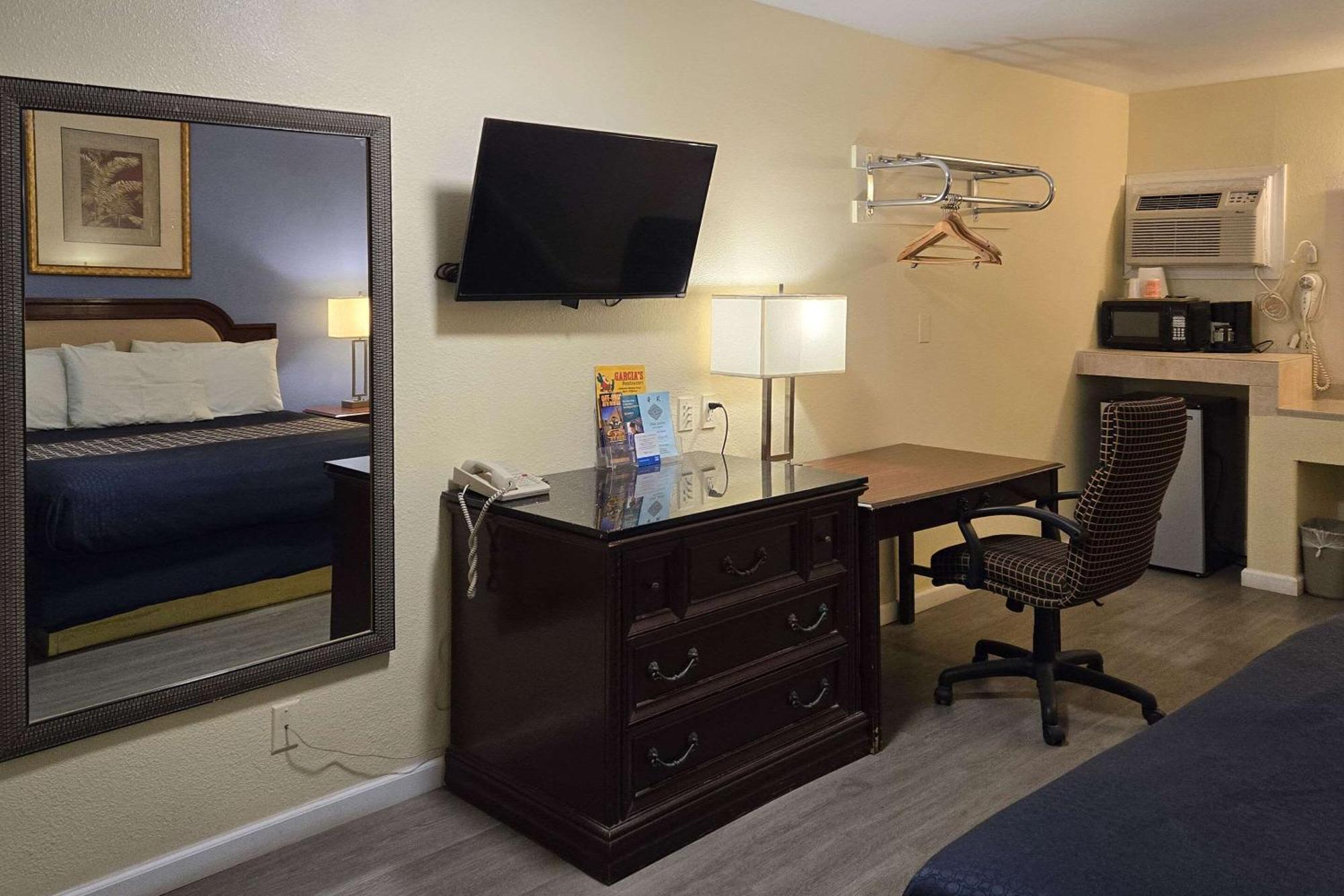Rodeway Inn & Suites Blythe I-10 Ngoại thất bức ảnh